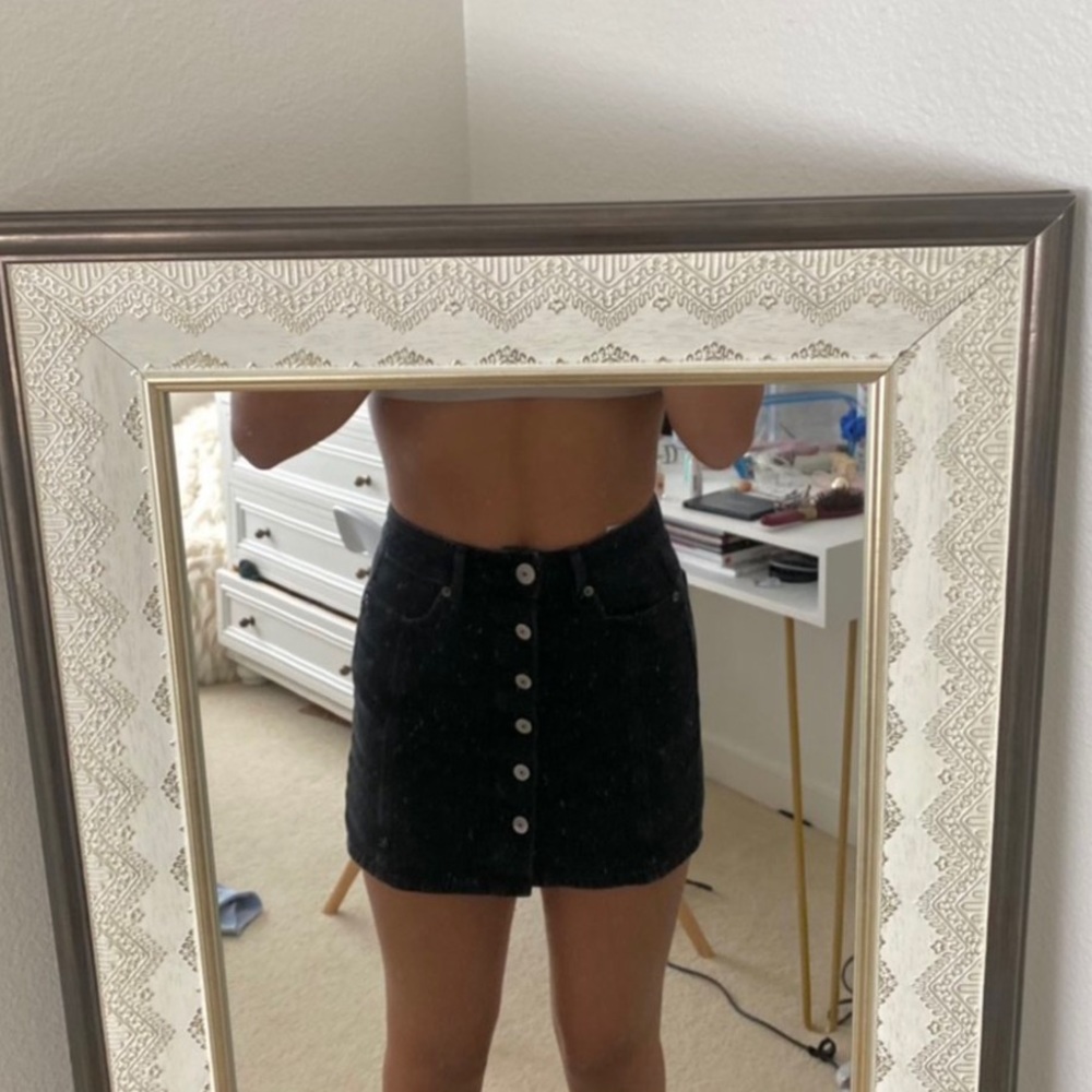 black button up american eagle jean skirt